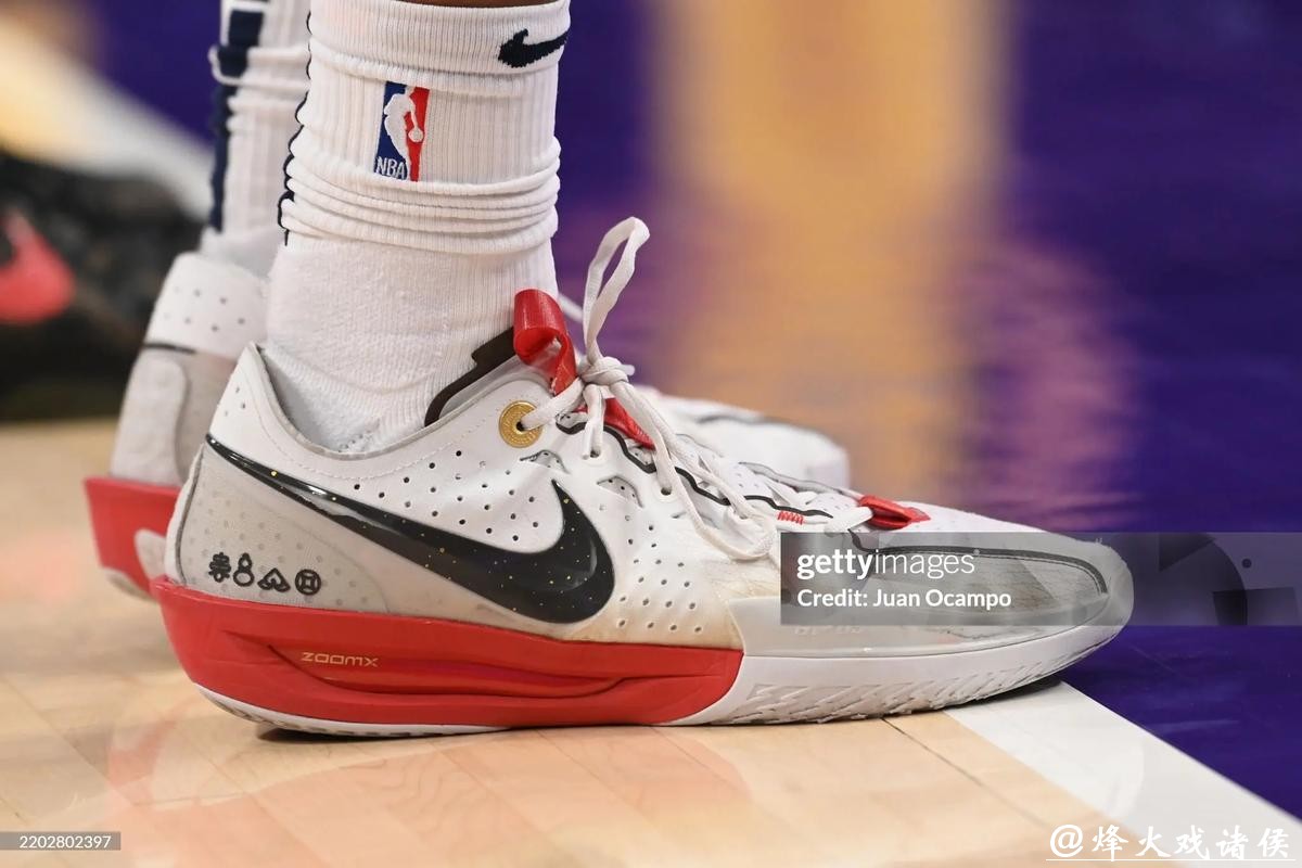 锡安34+10鹈鹕力克步行者 国王送老鹰4连败