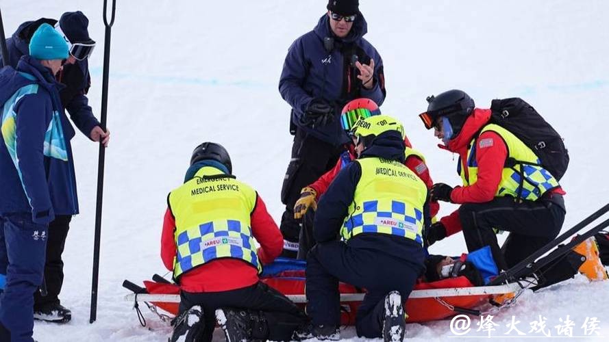 伤病退散!冬奥会“五朝元老”刘佳宇预赛中意外受伤,已被担架抬离现场 伤病退散!冬奥会“五朝元老”刘佳宇预赛中意外受伤,已被担架抬离现场