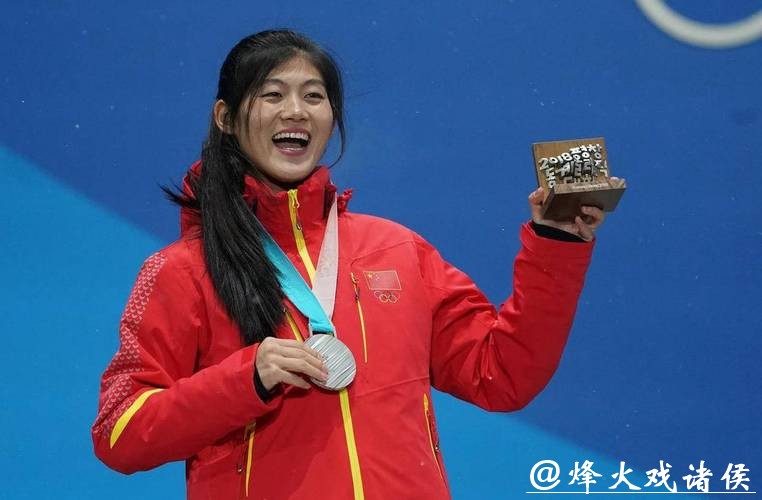 伤病退散!冬奥会“五朝元老”刘佳宇预赛中意外受伤,已被担架抬离现场 伤病退散!冬奥会“五朝元老”刘佳宇预赛中意外受伤,已被担架抬离现场