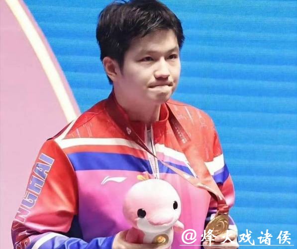 16日综合：巩立姣泪别收官之战 樊振东、王曼昱双双卫冕