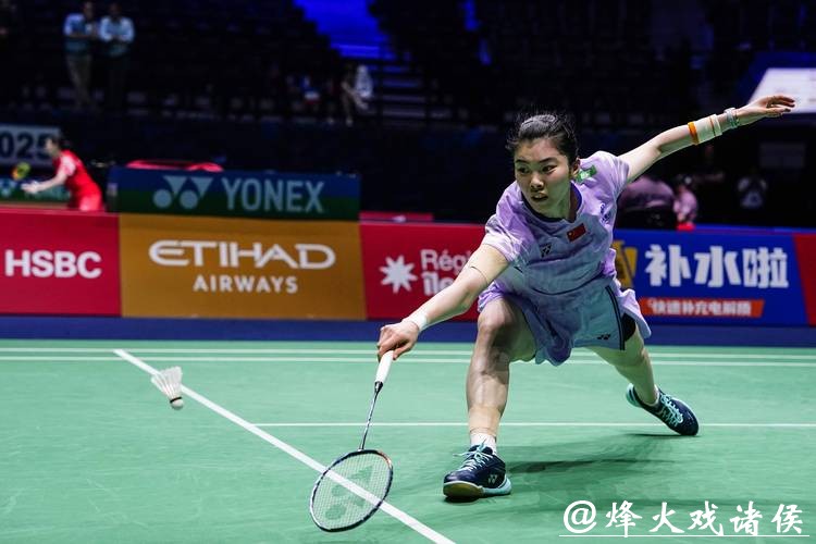 高昉洁羽毛球世锦赛首秀开门红！晋级女单32强